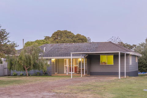 Swell Shack - Internet Find 0