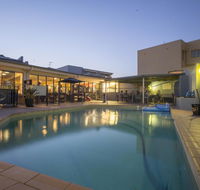 Sydney Beachouse YHA - Internet Find