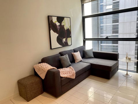 Sydney CBD Central Location - Spacious Apartment - Parking - Pool - Gym - Best Location - Internet Find 1