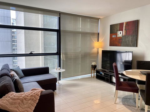 Sydney CBD Central Location - Spacious Apartment - Parking - Pool - Gym - Best Location - Internet Find 0