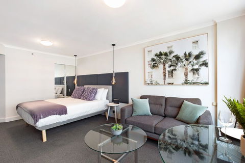 Sydney CBD Studio Apartment With Stunning View Of Darling Harbour (1704 KNT) - Internet Find 1