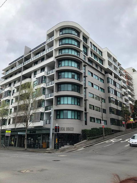 Sydney CBD, Live Like You're At Home (W/Parking) - Internet Find 3