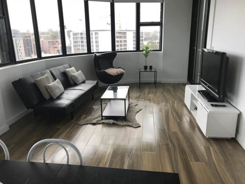 Sydney CBD, Live Like You're At Home (W/Parking) - Internet Find 1