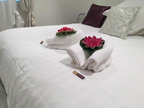 Sydney Executive Garden Apartments - Internet Find 3