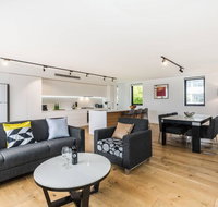 Sydney Townhouse with Parking and Deck - Internet Find