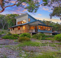 Sydney View - 70km from Sydney 1000km from care - Internet Find