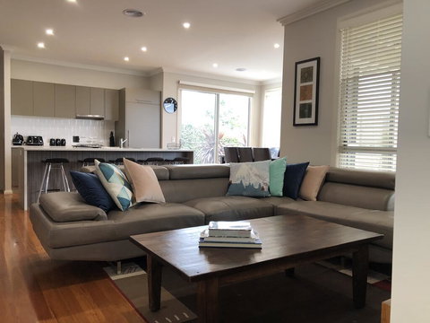 Taboga, 3 Bedroom, 3 Bathroom Villia - Internet Find 1