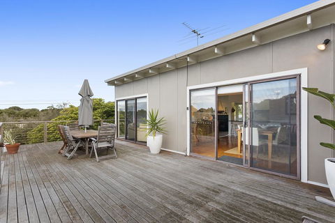 Tallarook Beach House - Very Close To Beach - Internet Find 2