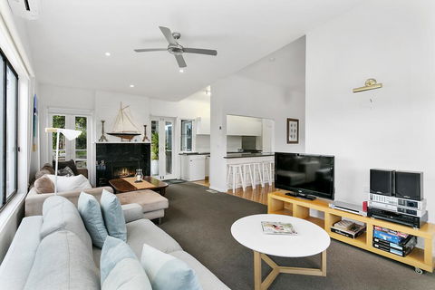Tallarook Beach House - Very Close To Beach - Internet Find 1