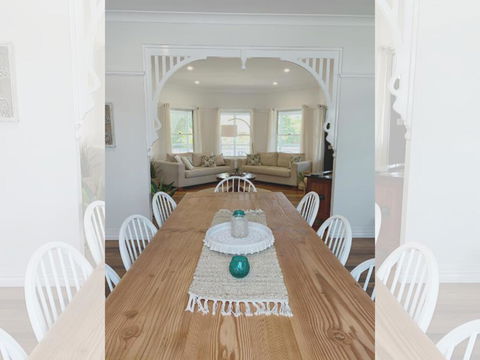 Tallulah Retreat - Valla Beach - Internet Find 1