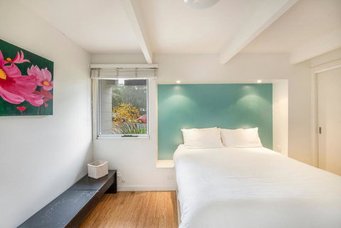 Tallwood Ave 77 Mollymook - Internet Find 2