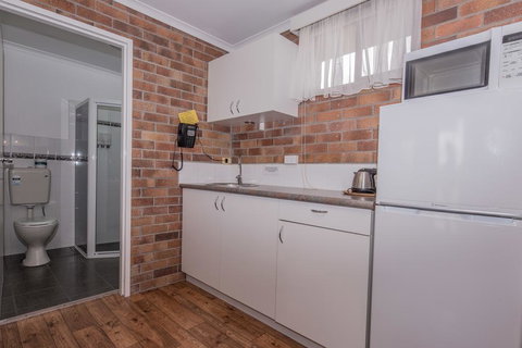 Tally Ho Motor Inn - Internet Find 2