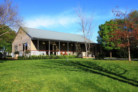 Tamar Valley Farm Stay - Internet Find 0