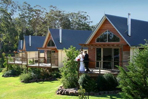 Tamborine Gardens - Internet Find 0