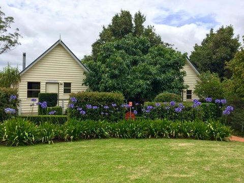 Tamborine Gardens - Internet Find 2