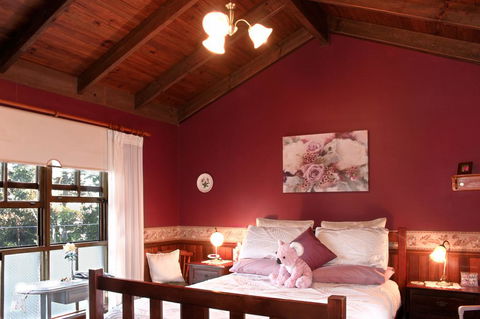 Tamborine Mountain Bed And Breakfast - Internet Find 3