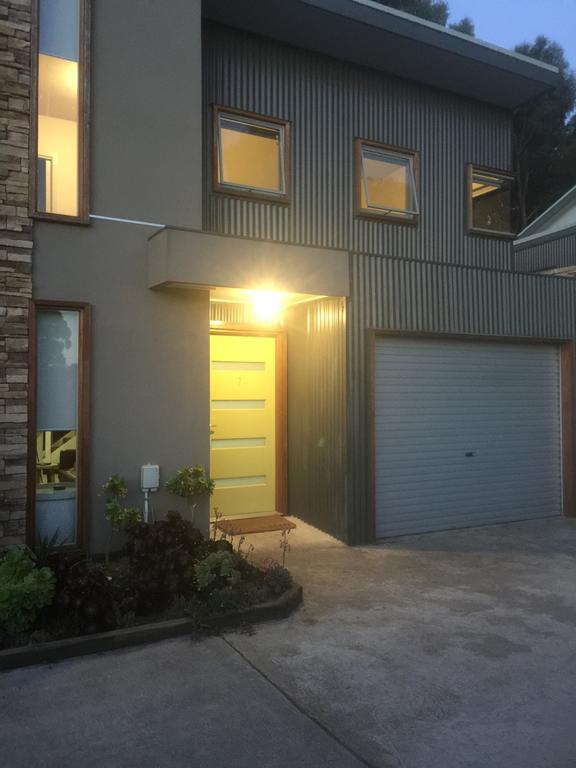 Newington VIC Internet Find