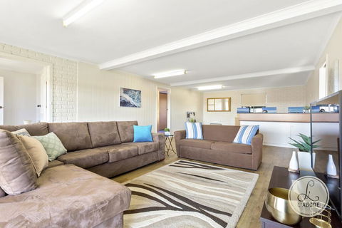 TASSIE SEASIDE SERENITY - L'Abode Accommodation - Internet Find 3