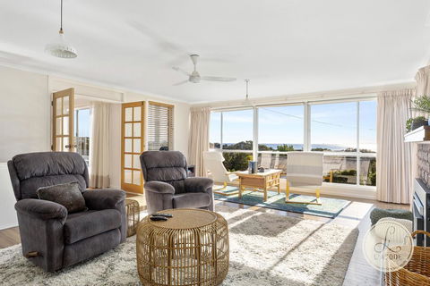 TASSIE SEASIDE SERENITY - L'Abode Accommodation - Internet Find 0