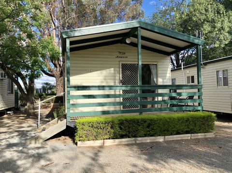 Tatura Cabin & Caravan Park - Internet Find 0