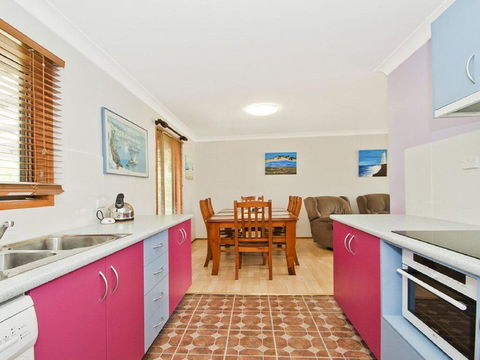 Tea Tree Cottage - Great Yard For Pets And Kids - Internet Find 1