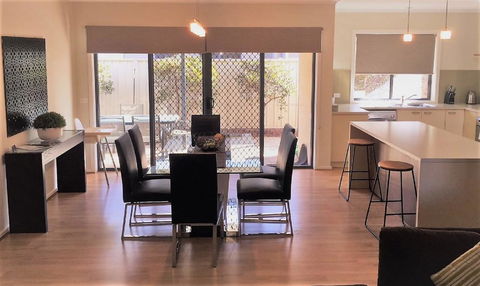 Tempo Place - Mulwala - Internet Find 1