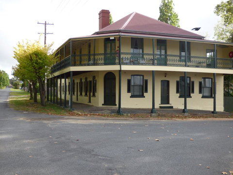 Tenterfield Lodge - Internet Find 1
