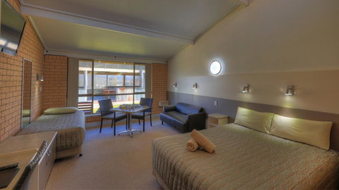 Tenterfield Motor Inn - Internet Find 2