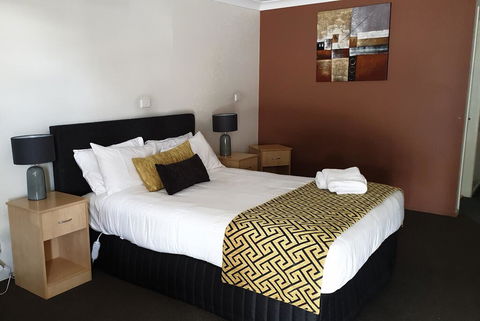 Tenterfield Tavern And Motor Inn - Internet Find 0