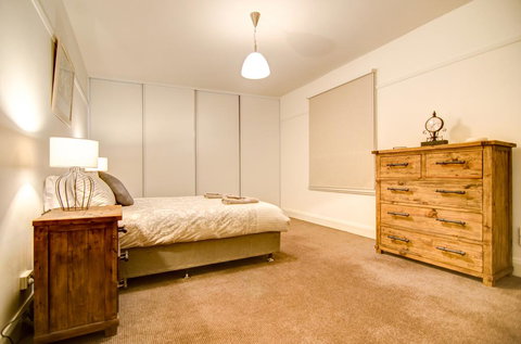 Terrace On York - Internet Find 3