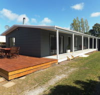 TERRIFIC ON TAMARA CRESCENT - Internet Find