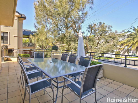 Terrigal Townhouse - 1/21 Campbell Crescent, Terrigal - Internet Find 3