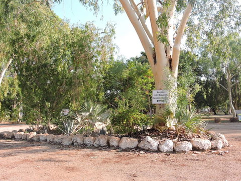 Territory Manor Motel & Caravan Park - Internet Find 2