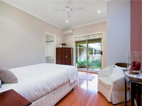 The Acreage Luxury B&B And Guesthouse - Internet Find 0
