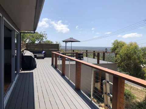 The Anglesea Beach House ADVENTURE RETREAT - Internet Find 3