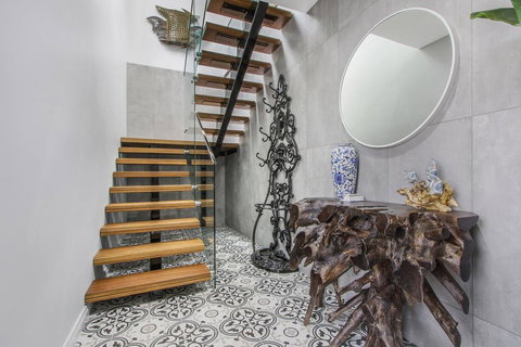 The Apartment, Metung - Internet Find 2