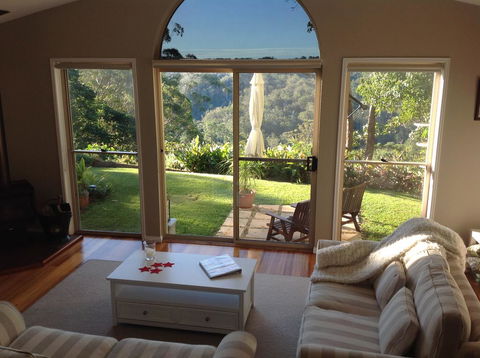 The Avenue At Montville Luxury Cottage - Internet Find 2