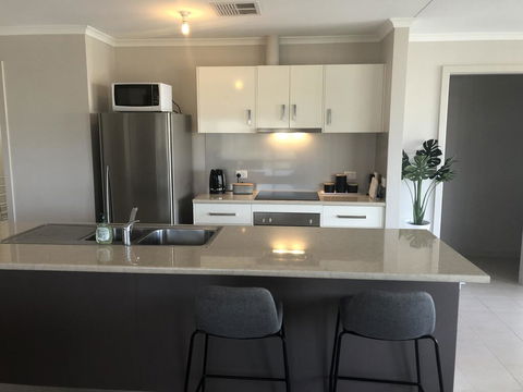 The Baltimore - Family Home Getaway - Internet Find 0