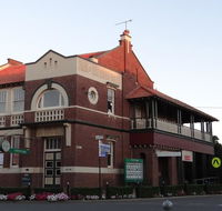 The Bank BB West Wyalong - Internet Find