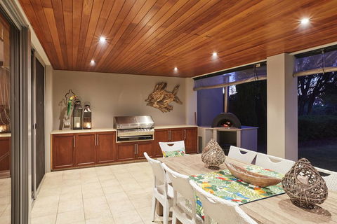 The Bay Residence, Dunsborough WA - Internet Find 1