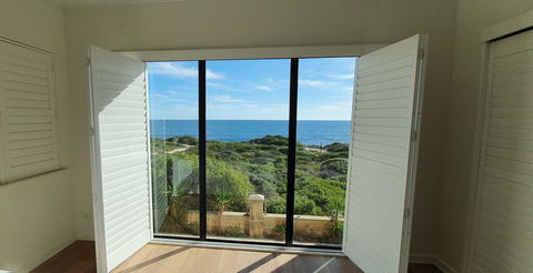 The Beach House - Port Bouvard - Internet Find 3
