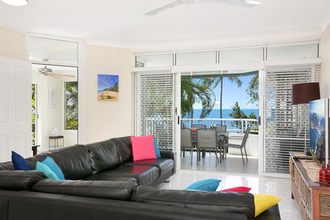 The Beach House 3BR Waterfront Apartment, Own WIFI - Internet Find 2