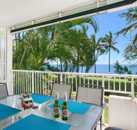 The Beach House 3BR Waterfront Apartment Own WIFI - Internet Find