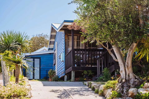 The Blue Beach House - Internet Find 2
