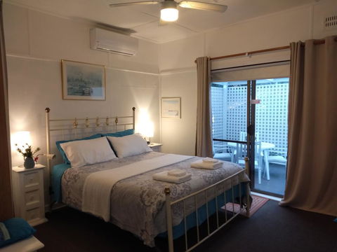 The Boathouse A 3 Bedroom House - Internet Find 1