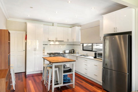 The Bud House - Internet Find 2