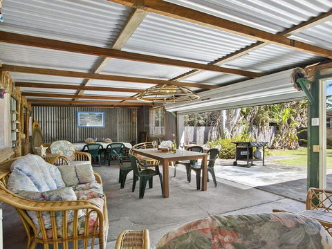 The Burra Break - 3 Minute Walk To Beach Access - Internet Find 1