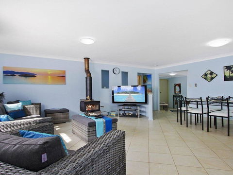 The Burra Break - 3 Minute Walk To Beach Access - Internet Find 0