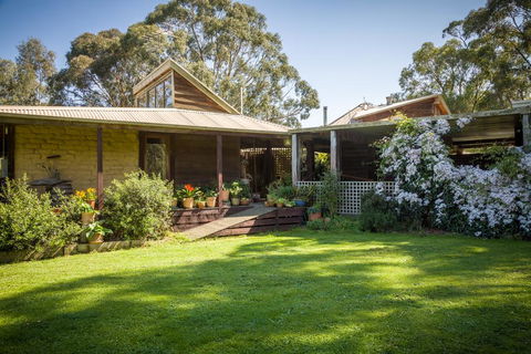 The Burrow At Wombat Bend - Internet Find 2