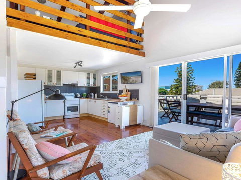 The Chalet At Callala Beach - Beach House Character - Internet Find 0
